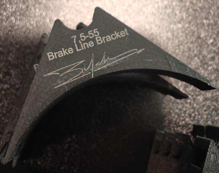 Brake line anchor